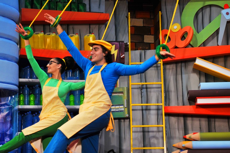 Gisele Hachem Zard dazzles children in PUPPET MARYAM 